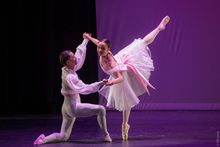 Ballet Studio Bogotá. Escuela para enseñanza del Ballet. Barrio Cedritos, norte de Bogotá. Clases, cursos, profesores de Ballet. Academia.  Patricia Niño Barrios.