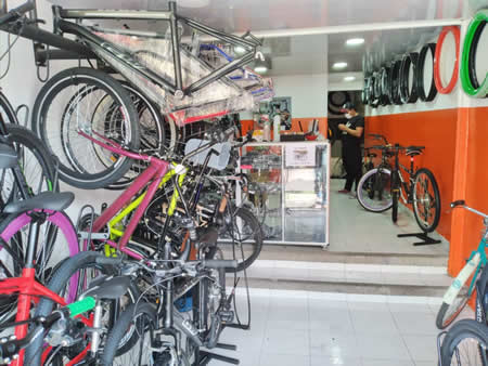 Almacén de Bicicletas Ruiz - Almacén de bicicletas, Taller de bicicletas, Repuestos para bicicletas, Accesorios, Mantenimiento ciclas. Barrio Cedritos, norte de Bogotá.