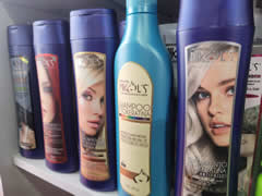 Distribuidora de Belleza Lucía Pallet. Barrio Cedritos, norte de Bogotá.  Venta de productos de belleza de líneas profesionales para maquillaje, cuidado de las manos, cabello.  Centro Comercial Futuro 140.