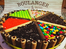Boulanger - Cedritos, Bogotá. Café. Elaboramos y diseñamos tus tortas, postres, cupcakes, chocolatería y panadería francesa. Atendemos todo tipo de celebraciones. Repostería. Pasteles, ponqués. Catering. Eventos empresariales o familiares. Smoothies y jugos.