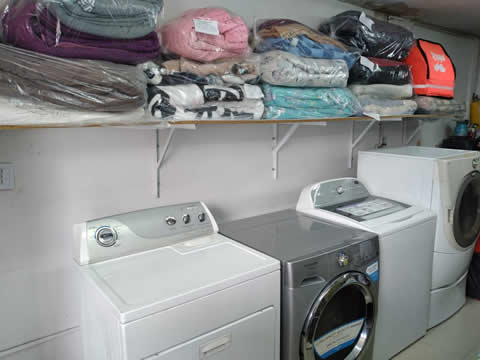 Servicio a domicilio Lava Rápido Express y Sastrería Todo tiene Arreglo, barrio Cedritos, norte de Bogotá.  SERVICIOS DE SASTRERÍA. Confección, Reformas, Arreglos en general.
