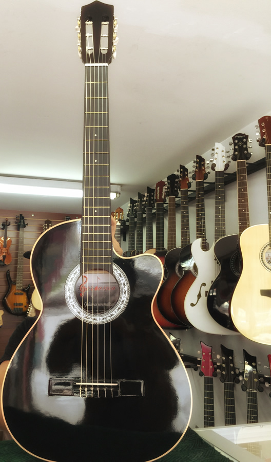 Promoción oferta venta guitarra acústica Cedritos Bogotá Academia Música  Joshua
