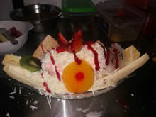 Cedritos, Bogotá. Frutería y Heladería 147. Domicilios. Helados, Malteadas, Banana split, Jugos naturales, Pan de bono.