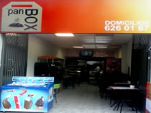 Pan Box. Cedritos, Bogotá. Panadería, domicilio, almuerzos, desayunos, restaurante, venta de pan, cafetería, postres, galletas, pasteles de pollo, empanadas.